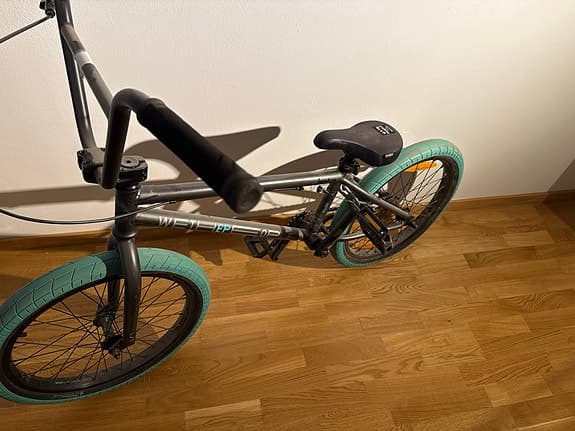 BMX cykel Wethepeople