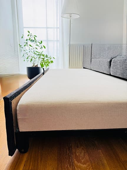 Bäddsoffa i toppskick – 160 cm säng