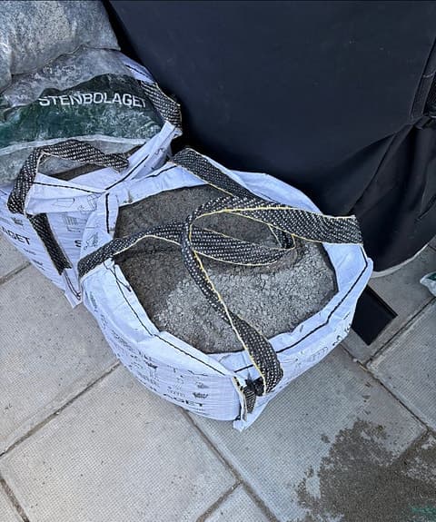 2 st oanvända säckar Stenmjöl (0-8 mm) från Stenbolaget – 70L/säck