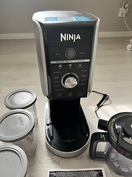 Ninja Creami Deluxe glassmaskin / dessertmaskin svart