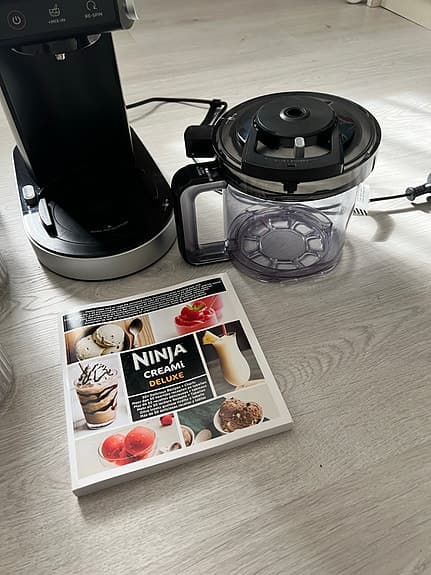 Ninja Creami Deluxe glassmaskin / dessertmaskin svart