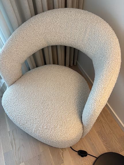 Fåtölj och puff från Sofacompany