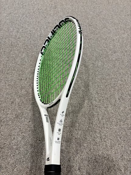 Solinco Whiteout 305 tennisracket