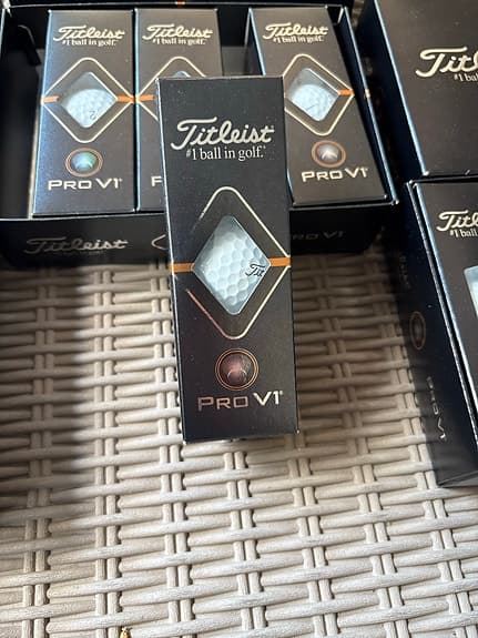 Golfbollar PRO V1