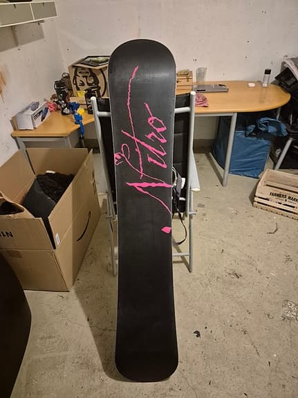 Snowboard Nitro 156cm med bindningar