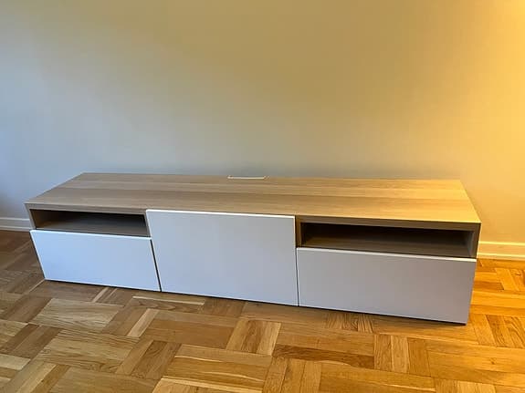 Bestå Ikea tv-möbel