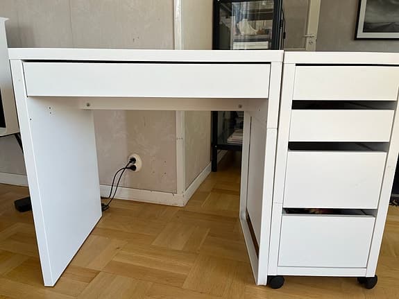 Micke skrivbord + hurts från IKEA