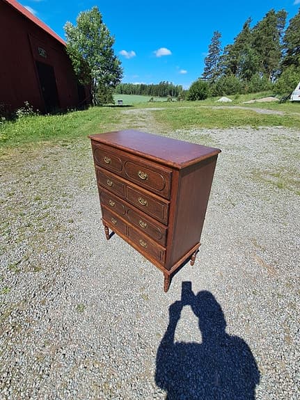 Antik, Vintage, Retro Byrå, Sideboard i massiv trä. Engelsk stil