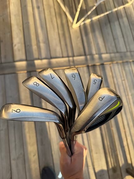 Järnset golfklubbor 5–p förlängda vänster