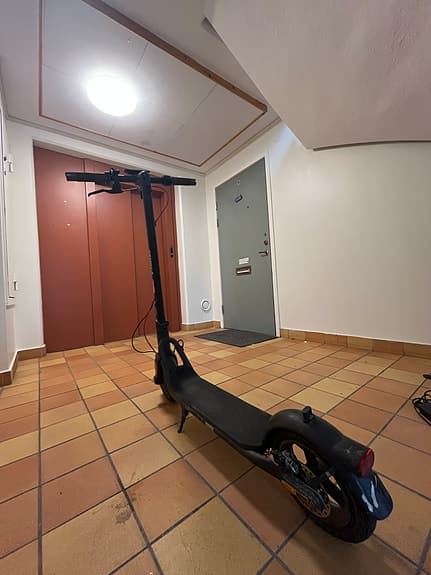 NAVEE V40i Pro elsparkcykel svart