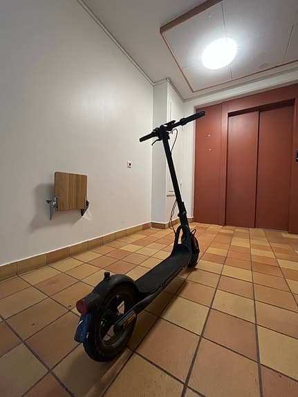 NAVEE V40i Pro elsparkcykel svart
