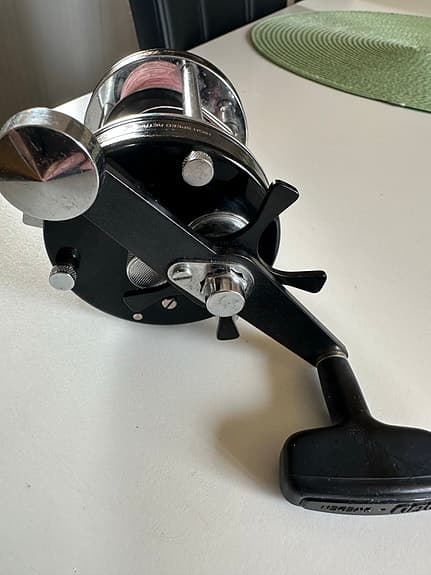Abu Garcia Ambassadeur 7000C fiskerulle svart