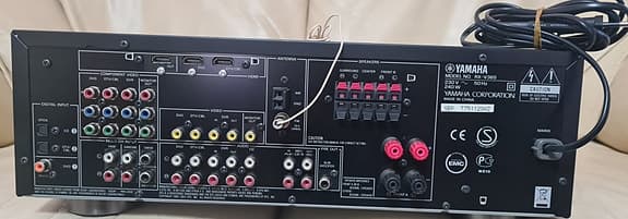 Yamaha hemmabioreceiver svart