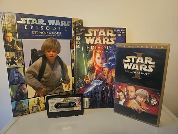 Star Wars Episod I – VHS, filmbok, musiksaga & serietidning