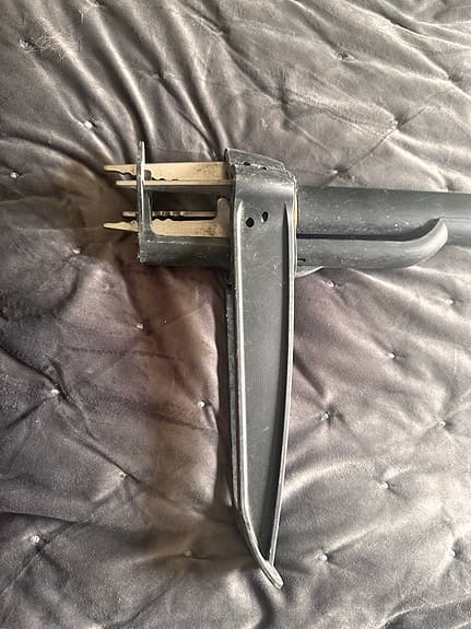 Fiskars Xact ogräsupptagare svart