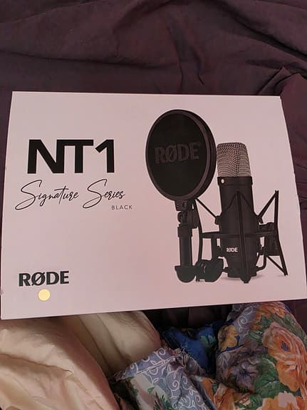 Røde NT1 Signature Series studiomikrofon med SM6 upphängning