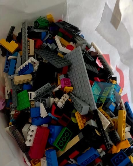 LEGO – Blandade bitar (tre fulla pappkassar)