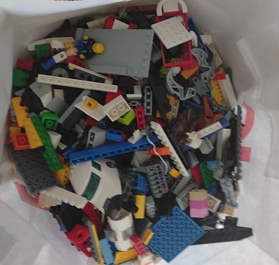 LEGO – Blandade bitar (tre fulla pappkassar)