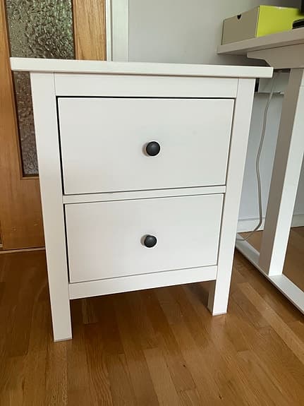 Hemnes sängbord