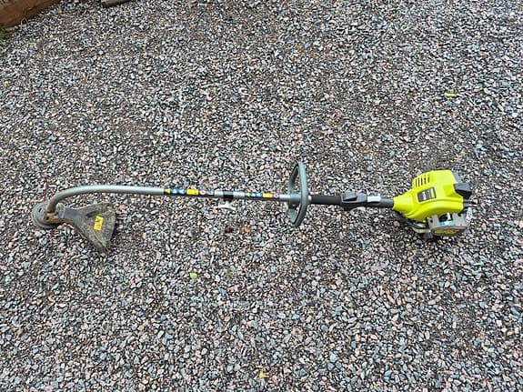 Ryobi bensindriven grästrimmer