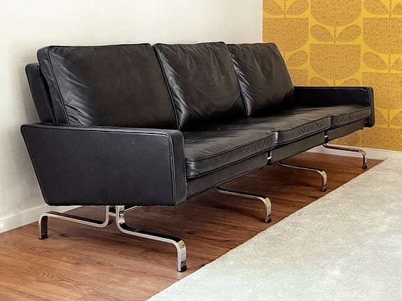 Exklusiv svart skinnsoffa, 3-sits