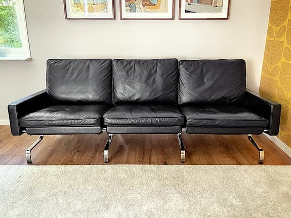 Exklusiv svart skinnsoffa, 3-sits