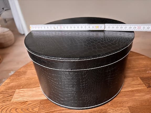 Runda svarta förvaringsboxar i set om 3