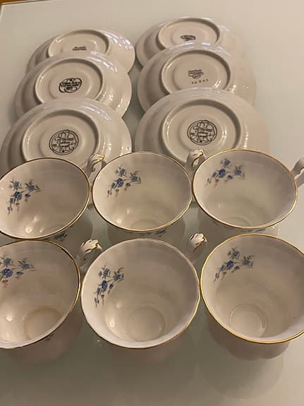 Mycket fina kvalitets Royal Albert kaffekoppar 6 st. med blommigt mönster.