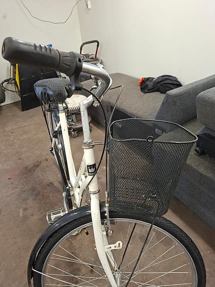 Damcykel 28tum 3växlad nyservad lås med 1nyckel