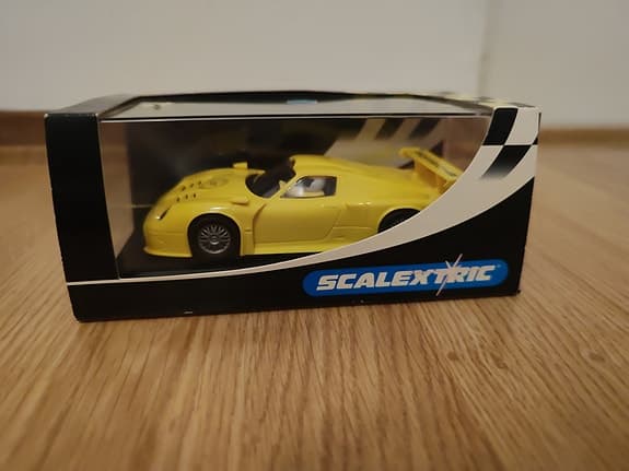Scalextric Porsche gul slotbil