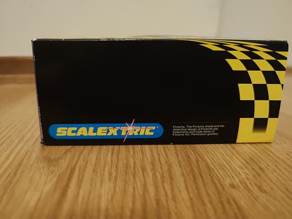 Scalextric Porsche gul slotbil