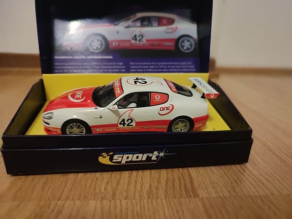 Scalextric Maserati Coupé Cambiocorsa sport bilbana modell