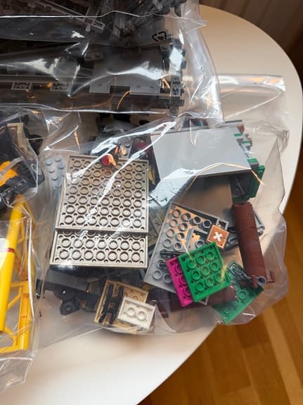LEGO City 60198 Cargo Train / Godståg – komplett liknande lot med räls