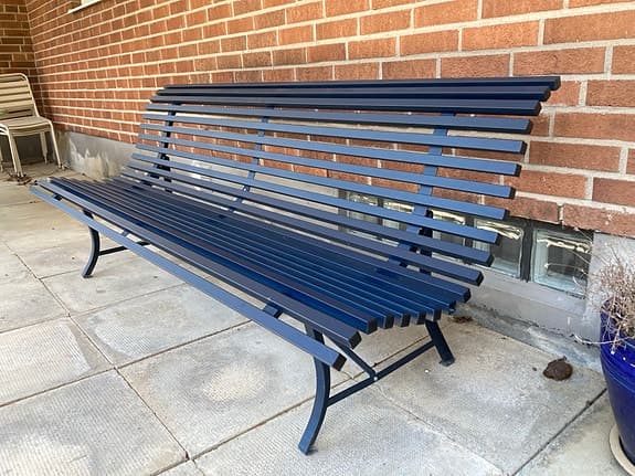Blå stålbänk (Louisiane) 200 cm för uteplats/trädgård