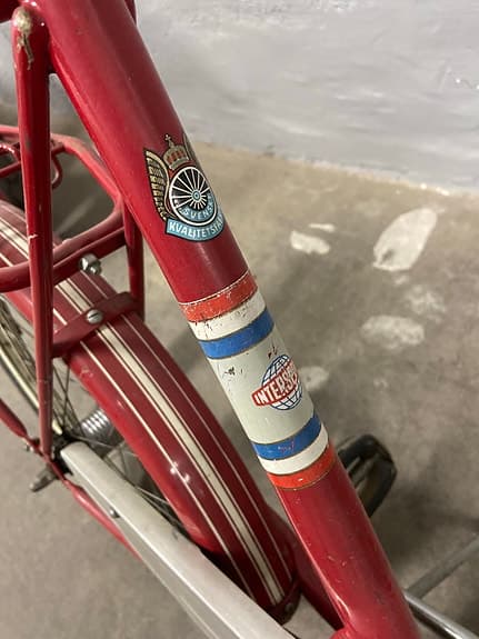 Minicykel röd två växlad nyservad