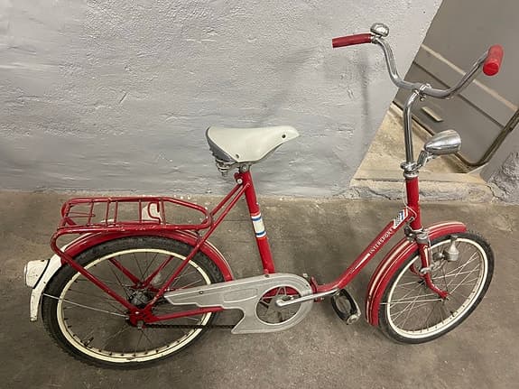 Minicykel röd två växlad nyservad