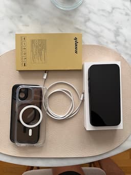 Apple iPhone 15 128 GB svart
