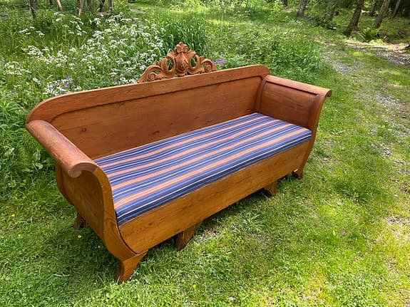 Kökssoffa, träsängsoffa, soffa, antik
