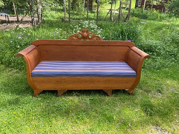 Kökssoffa, träsängsoffa, soffa, antik