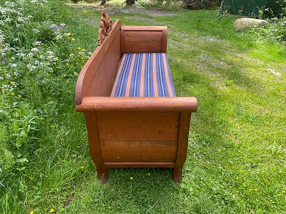 Kökssoffa, träsängsoffa, soffa, antik