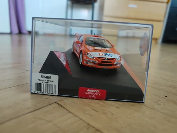 Ninco Peugeot 407 Expert slotbil orange