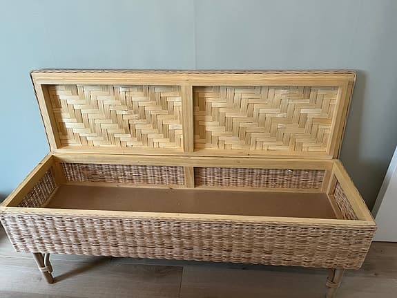 Bänk med förvaring/Storage Bench
