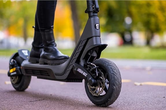 E-wheels E2S Urban Max Fulldämpad MaxControl 1300W Elsparkcykel 40km/h ++