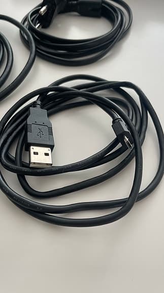 Sony PlayStation 4 med tillbehör