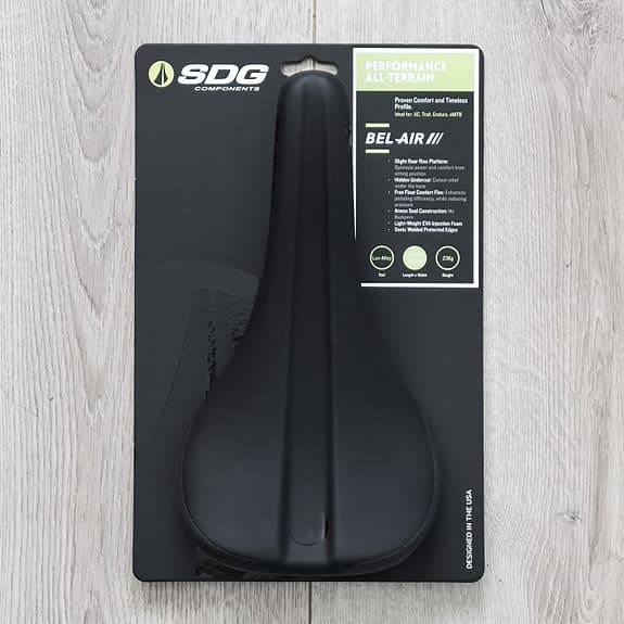 Sadel SDG Bel Air 3.0 Lux Alloy Rail, Svart