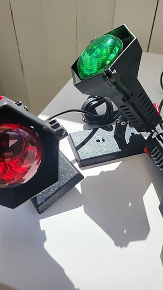 Vintage trädgårdsspotlights och effektbelysning.