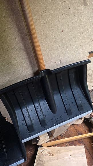 Masi snöräv, fiskars spade, snöskyffel