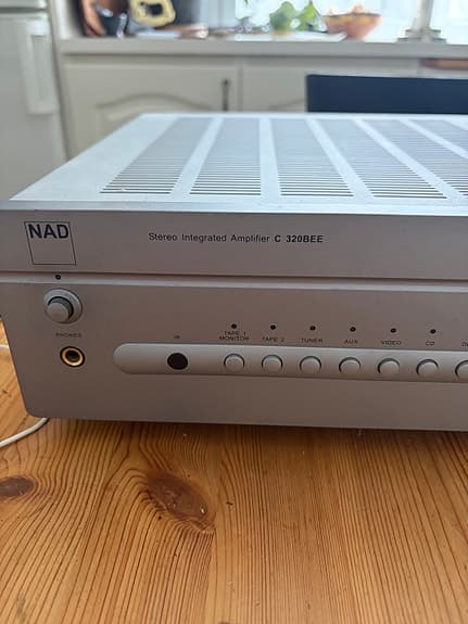 Förstärkare NAD C 320BEE