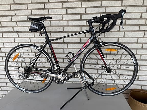 Giant Defy landsvägsracer