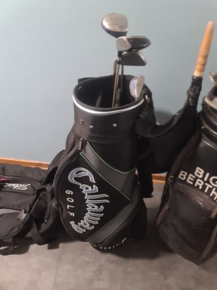 2 golfset, resbag, 2 vagnar